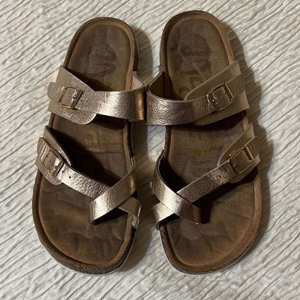 Mad Love Cross Toe Double Strap Sandals in Gold